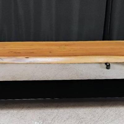 Wood Top Bench w/Bottom Metal Plank.