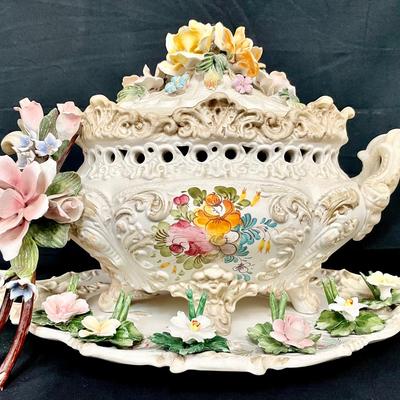 Capodimonte Porcelain Soup Tureen With Flowers 