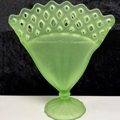 Vintage Tiffin Vaseline Glass Reticulated Fan Vase