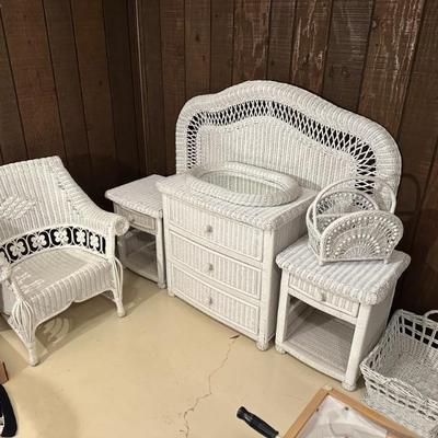 White Wicker Bedroom Set; Night Stands, Dresser, Headboard, Arm Chair (CLEAN! GREAT CONDITION)
