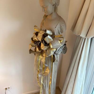 Alva Pedestal & Austin Productions Bust Sculpture