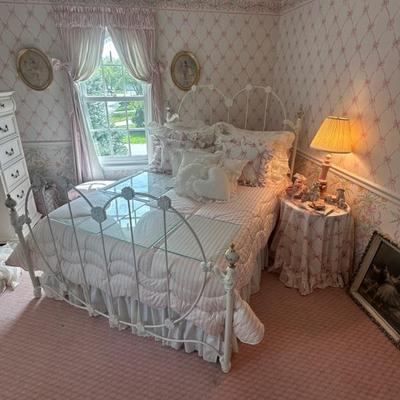 White Heart Design Metal Bed Frame with Ceramic Floral Accents