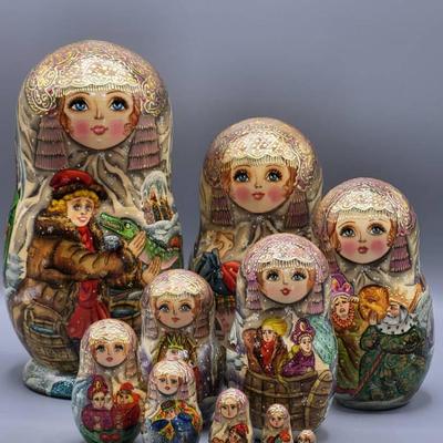 Winter Russian Nesting Dolls