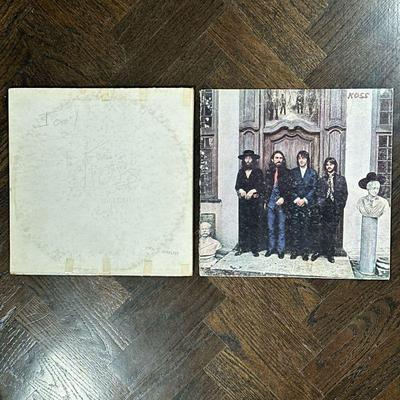 (2pc) BEATLES RECORDS | "Beatles Vinyl Records including: The White Album (A1385727) Hey Jude (The Beatles Again) (SO-385)"
