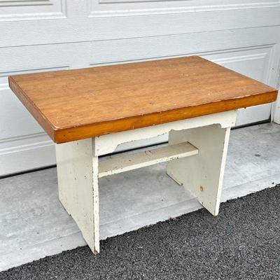 LOW TABLE | h. 20.5 x w. 18.5 x l. 31 in.
