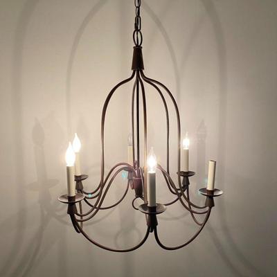COLONIAL AMERICAN STYLE CHANDELIER
