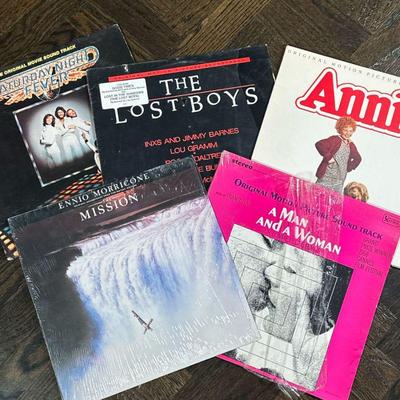 SOUNDTRACK RECORDS | "Mixed soundtrack vinyl record albums including: Saturday Night Fever (RS-2-4001) The Lost Boys (81767) Annie...