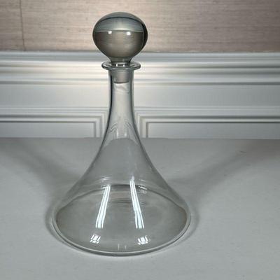 GLASS DECANTER | h. 11 in.
