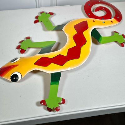 METAL PAINTED GECKO | Metal painted gecko wall art - h. 28 x w. 18 x d. 2 in.
