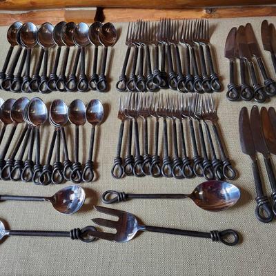 Twist and Shout Flatware Set