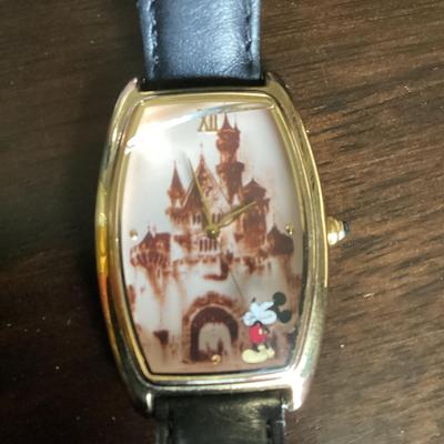 Limited Edition Disneyland Castle Everlasting Time Watch 2820/7500