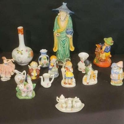 Japanese Porcelain Figures