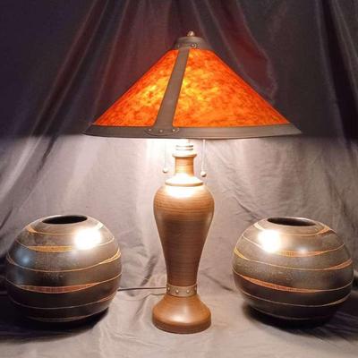 Mica and Copper Metal Dual Lighting Table Lamp & Round Wooden Vases