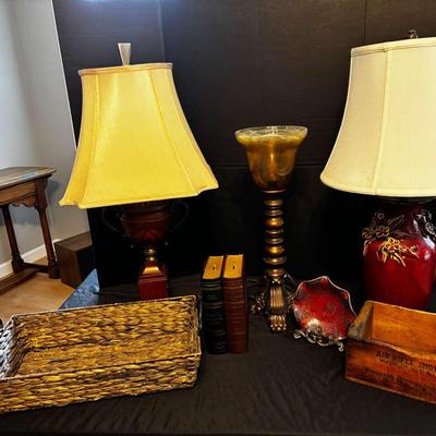 Beautiful Decorative Pieces Including Three Lamps