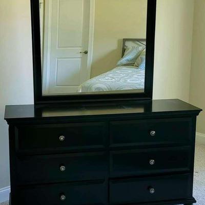 Ashley Furniture Signature Collection 6 Drawer Dresser And Mirror