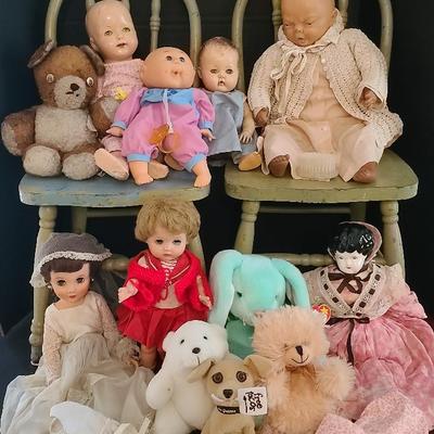Wooden Children's Chairs With Vintage Dolls