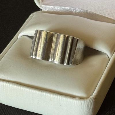 Sterling Silver Ridged Ring