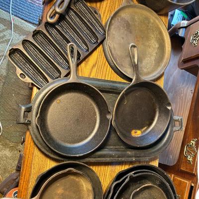 Group Of Cast Iron Pans & Skillets 