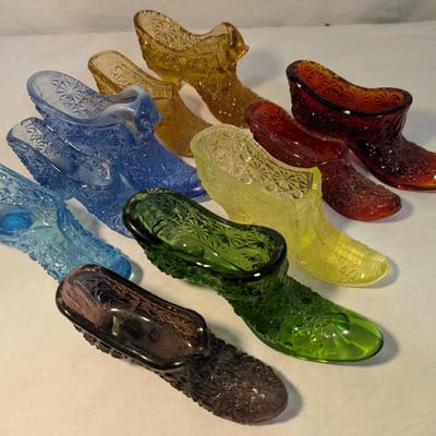 10 Daisy & Button Glass Shoes...Smith, Fenton, Boyd 