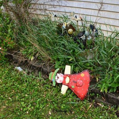 0733 front yard