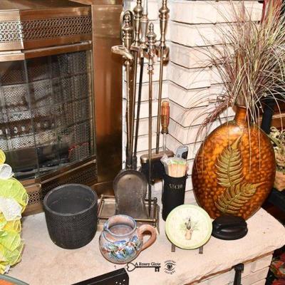 0484 family room
