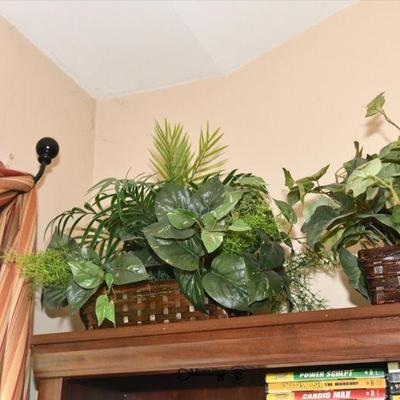 0444 family room