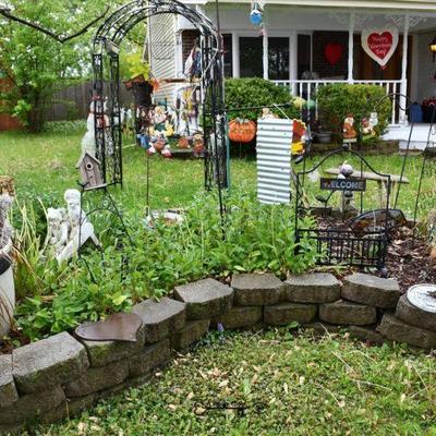0697 front yard