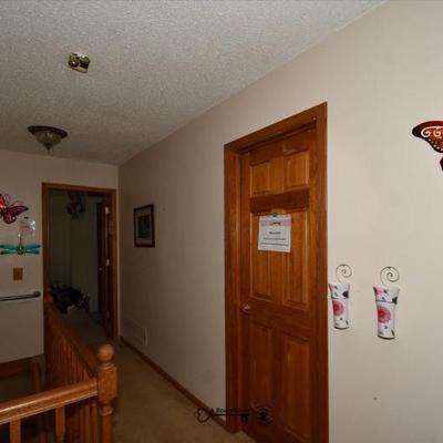 1049 landing