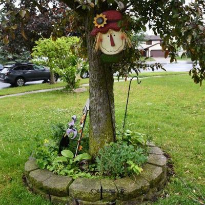 0741 front yard