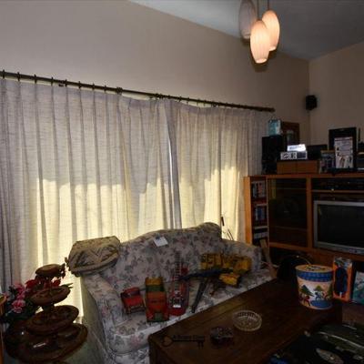 0588 family room