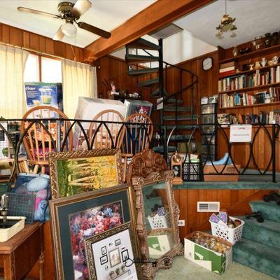 0592 family room