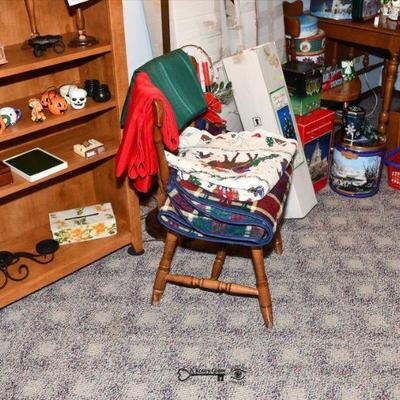 528 family room
