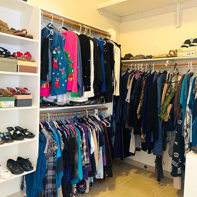 Master Walk In Closet 