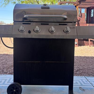 Char-Broil Classic 4-Burner Gas Grill
