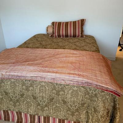 Full Mattress, Dust Ruffle, Comforter, Pillows Shown Included