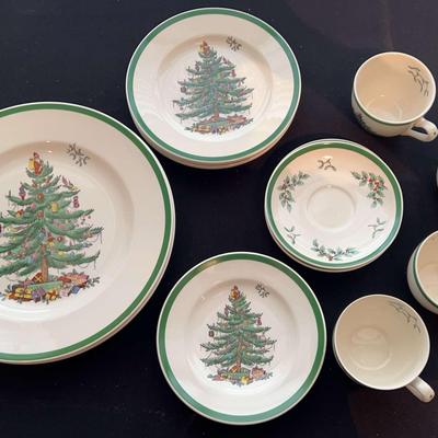 Spode 20 Piece Christmas Starter Set, New in Box 4 Piece Setting