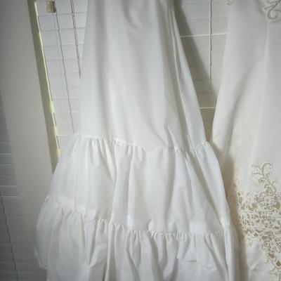 Wedding Dress, Veil, Crinoline, Long Slip, Beaded, Excellent Condition, Full Bead Train, Size-12
