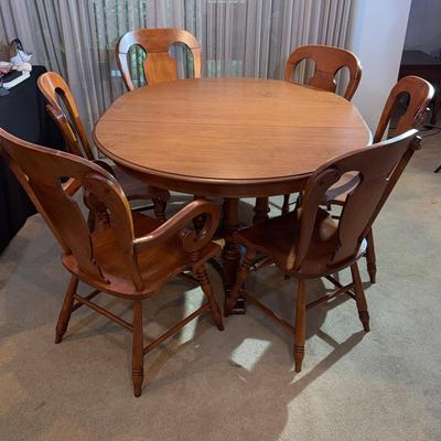 Tell City Wood Dining Table And 6 Chairs 2 Leaves