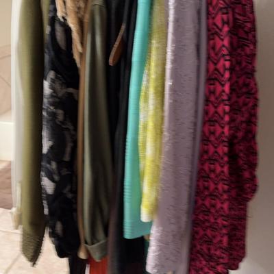 Woman’s S/M, 8-10 Designer- Jones New York Breeze, David Dart, Ellen Tracy, Neiman, Black Tie