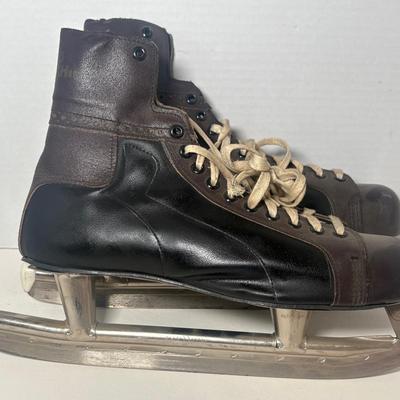 Vintage Bauer Big Chief Hockey Skates Size 10