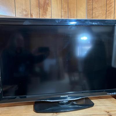 Phillips 40” LCD TV On Swivel Base