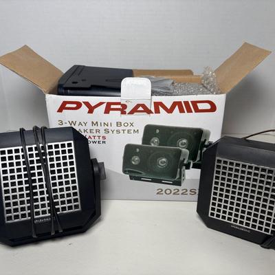Pyramid 2022SX & Sparkomatic KS514 Speakers 
