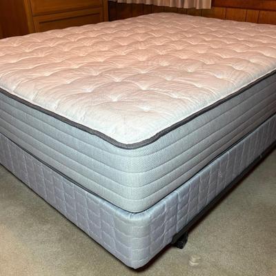 Sealy Queen Mattress, Box Spring & Frame 