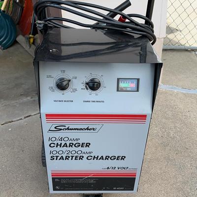Schumacher SE-4020 10/40/200 Amp charger/starter for 6/12V batteries