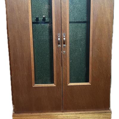 Wooden Locking Gun Cabinet