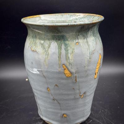 DOMIN8 Glazed Pot