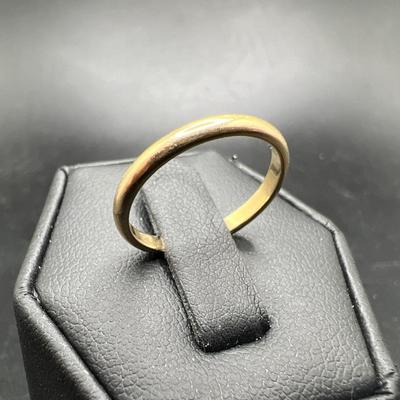 Classic 14K Gold Wedding Band
