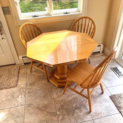 Hand Crafted Maple Octagon Pedestal Table With (3) Chairs 