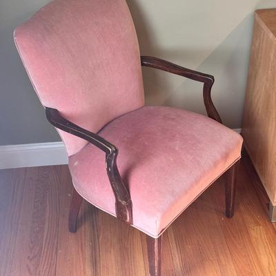 Cushioned Captains Chair 