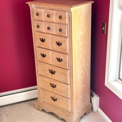 Pennsylvania House - Seven Drawer Light Wood Dresser 